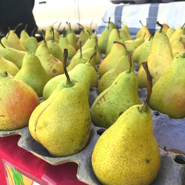 Summer Farmers' Market Pick: Bartlett Pears